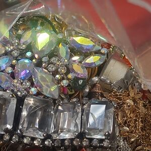 Elegant Crystal and Gold Women's Jewelry Set Lot